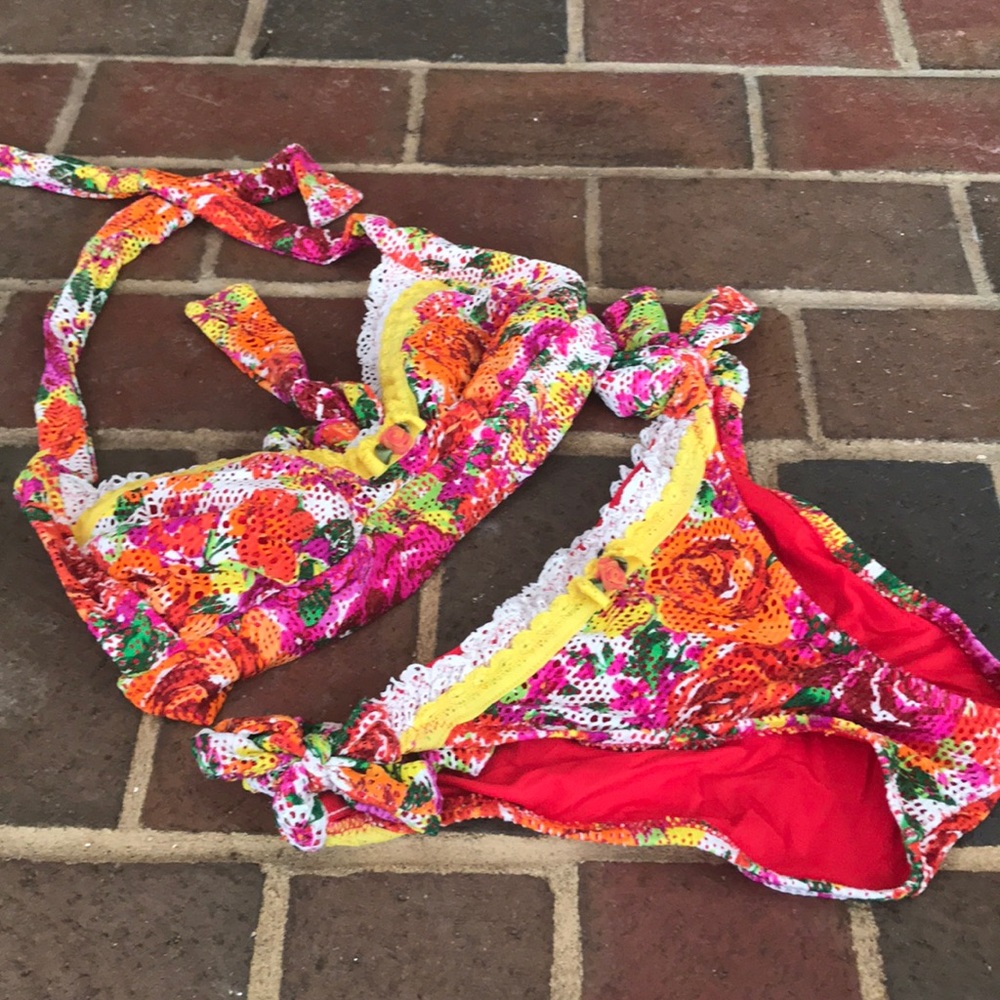 Betsy Johnson bikini